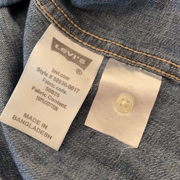 Rare HTF Design! Levi’s Sz S Embroidered Denim Pearl Snap Shirt - Picture 9 of 11
